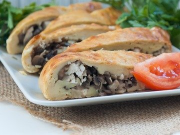 Potato roll with chicken and mushrooms