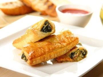 Puffs with spinach and feta cheese