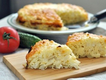 Cabbage pie with cheese