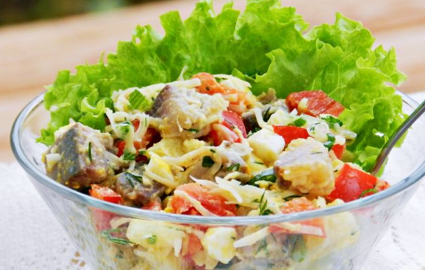 Herring salad with cheese dressing