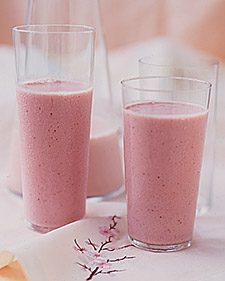 Banana strawberry smoothie for breakfast