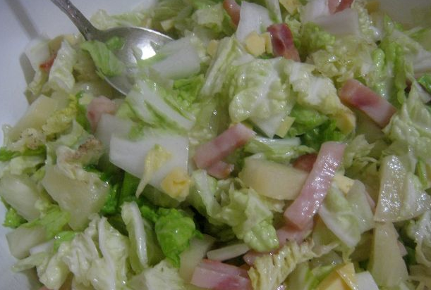 Salad with pineapple and ham