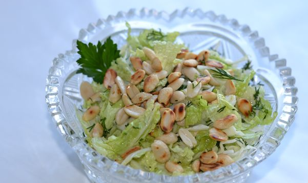 Chinese cabbage salad with peanuts