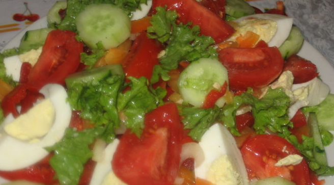 Variegated summer salad