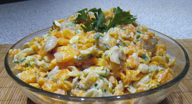 Carrot salad with mushrooms