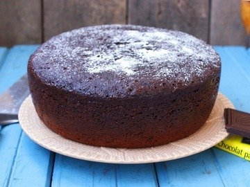 Chocolate cake in a slow cooker