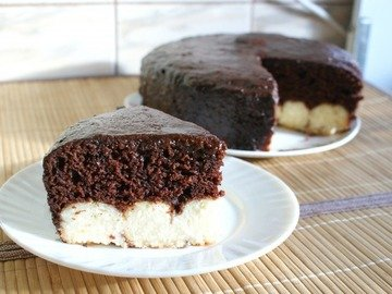 Chocolate pie with cottage cheese balls in a slow cooker
