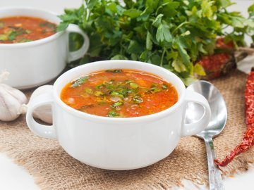 Spicy tomato soup with buckwheat