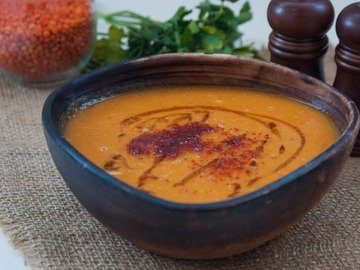 Cream soup with lentils and pumpkin