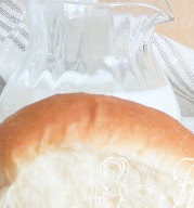 White bread with cream cheese