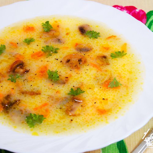 Mashed potato soup with mushrooms