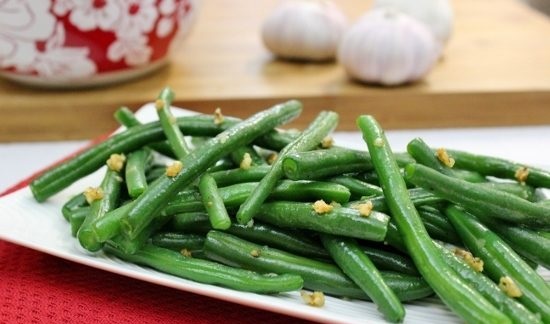 Green beans with garlic
