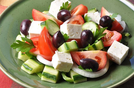 Classic Greek Salad (Horiatiki)