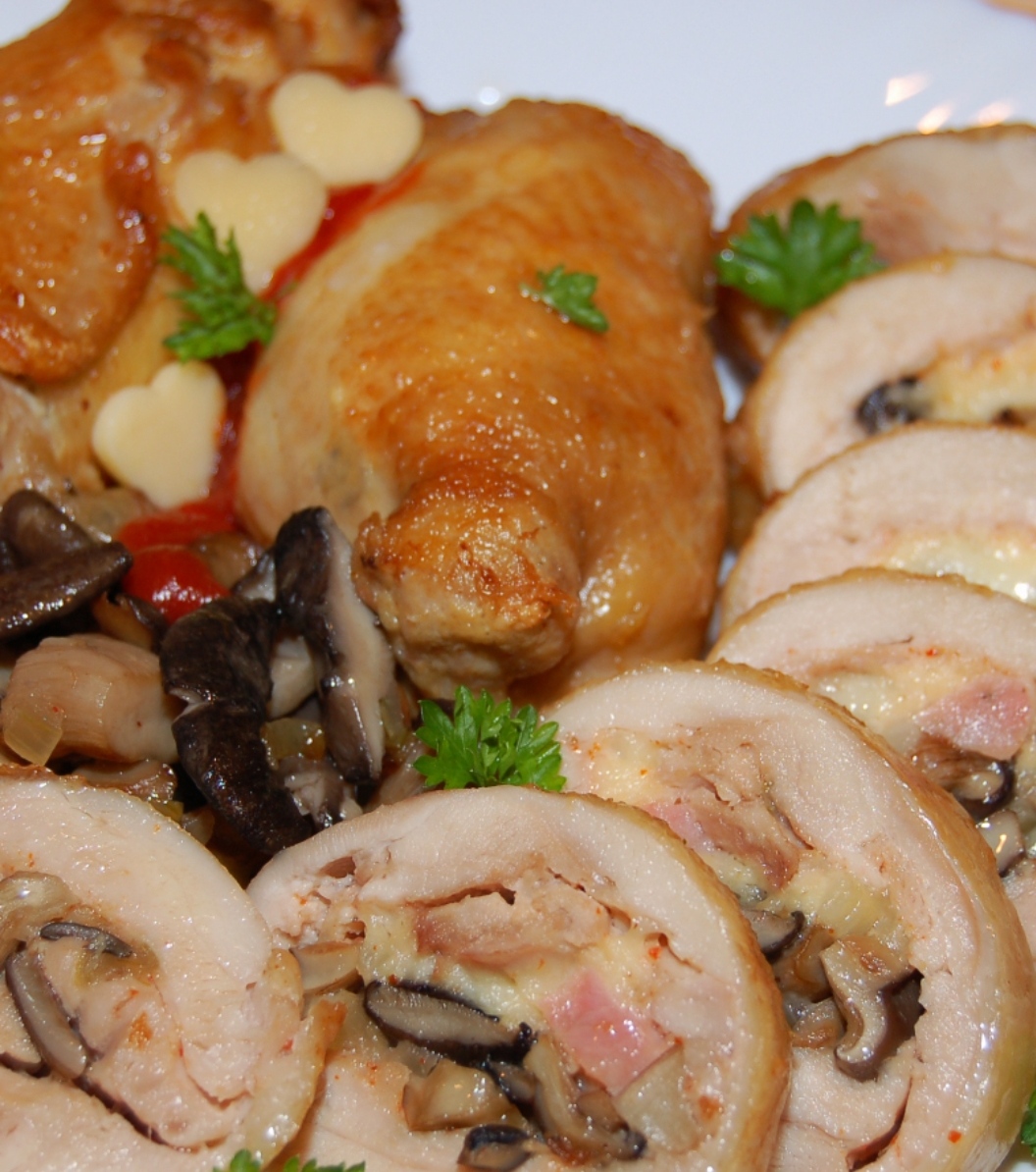 Chicken rolls with mushrooms and ham