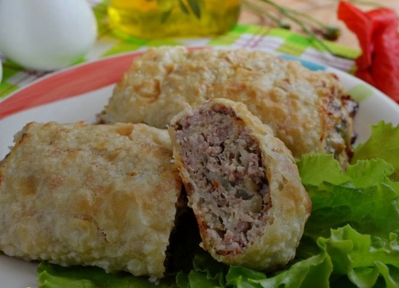 Minced meat in Provencal lavash