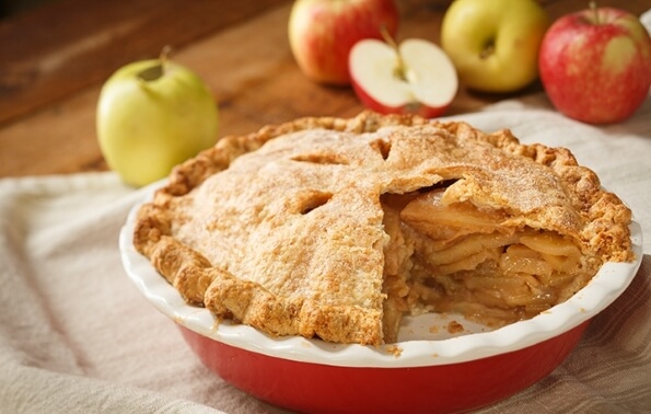 Classical Charlotte: Light Apple Pie