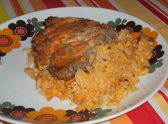 Casserole with cabbage and rice