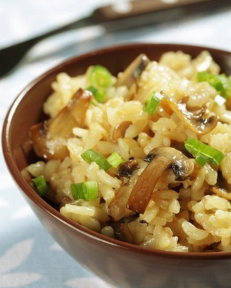Rice with wild mushrooms and green onions