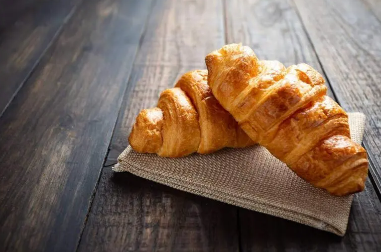 Chubby croissants with condensed milk