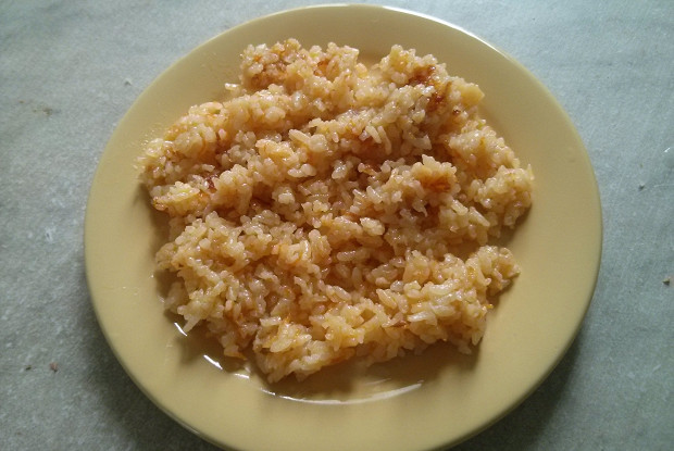 Fried rice with carrots and onions