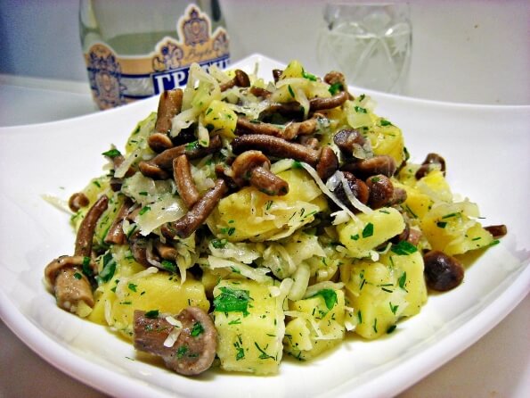 Potato salad with mushrooms