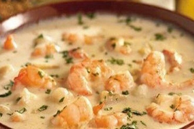 Shrimp cream soup with Philadelphia cheese