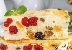 Cottage cheese casserole with dried fruits