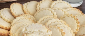 Shortbread cookies on lard