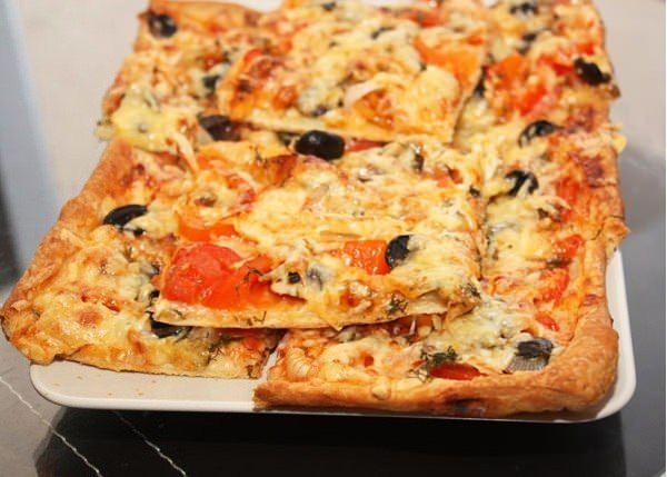 puff pastry pizza
