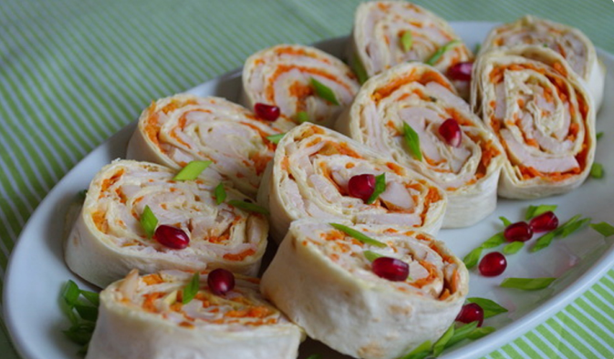 Chicken and Korean carrot roll