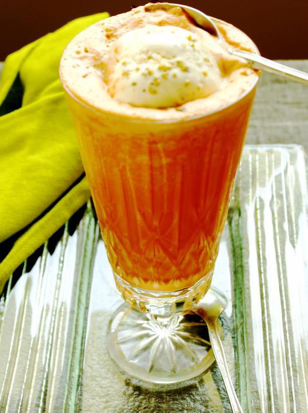 Carrot juice with cream