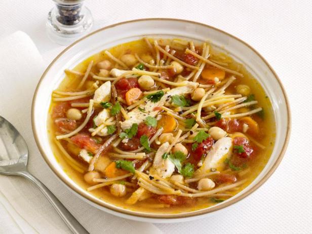 Chicken soup with chickpeas and spaghetti