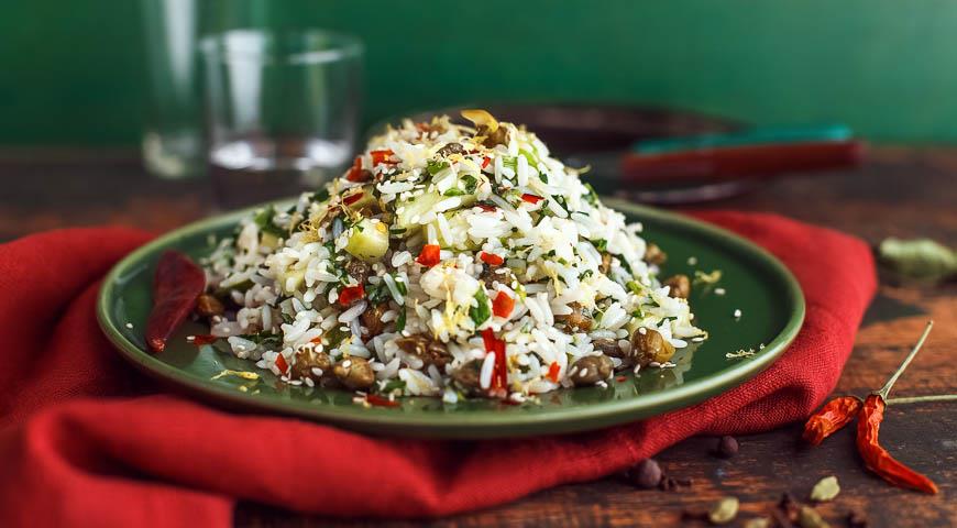 Rice salad with herbs and capers 2