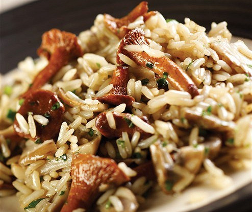 Dried mushroom filling with rice