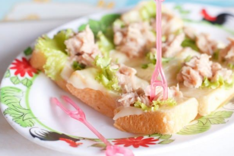 Appetizer with canned tuna, cucumber and eggs