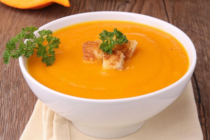 Carrot soup with orange juice