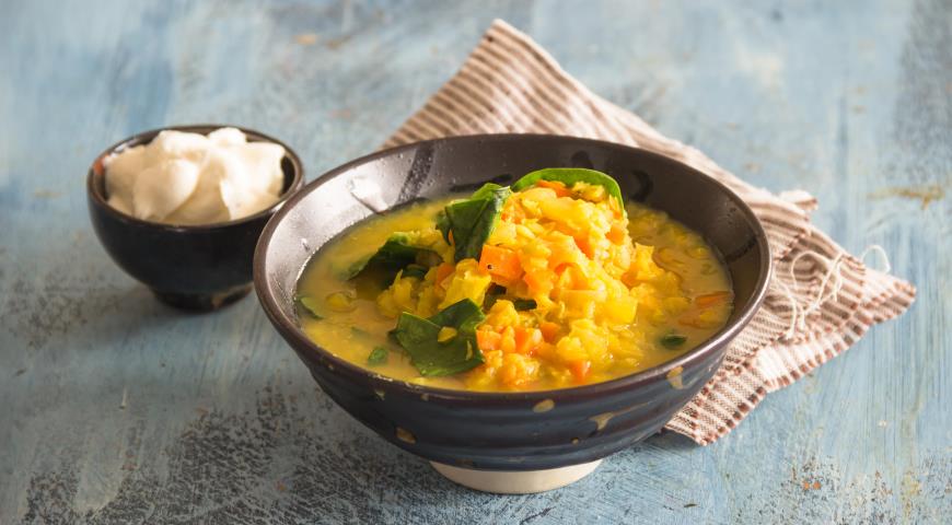 Red Lentil Turmeric Soup