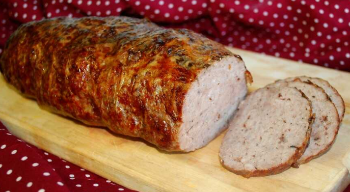 Bread with vegetables and pickled mushrooms