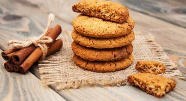 Recipe for tender and airy cookies with cinnamon