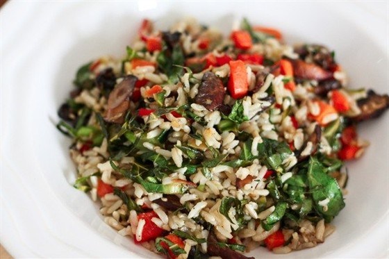 Aromatic rice with vegetables and mushrooms
