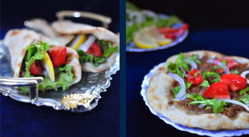Lahmajun - Turkish pizza