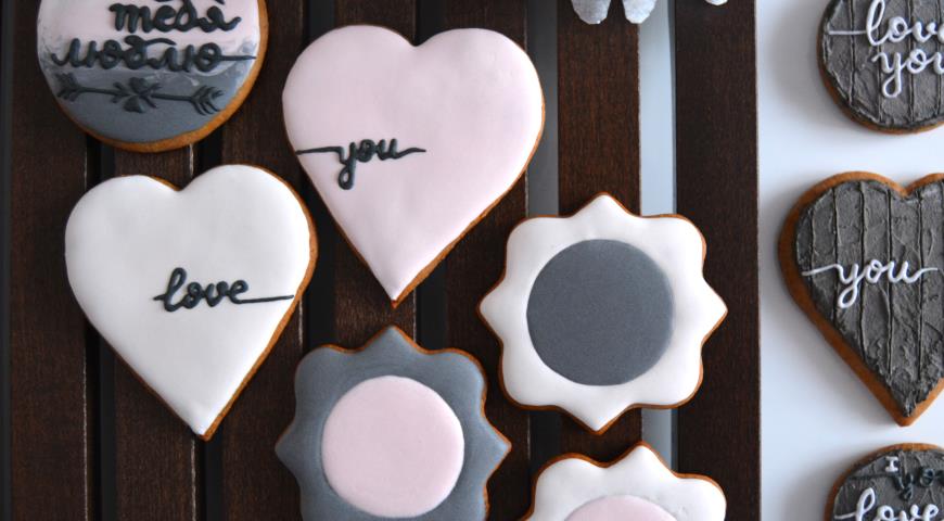 Rustic gingerbread with wood decor and lettering