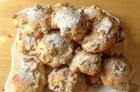 Soft biscuits with apples