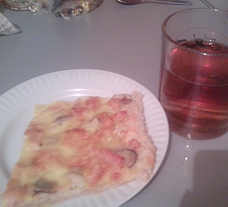 Pizza Amazing with hot herbal tea