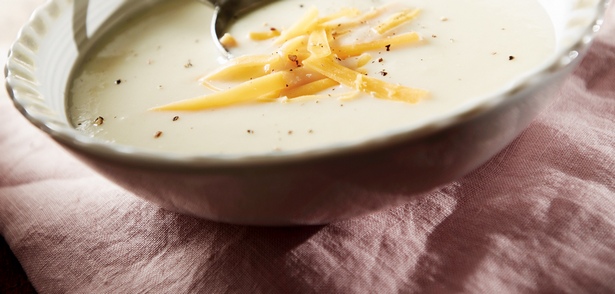 Cauliflower puree soup with cheese