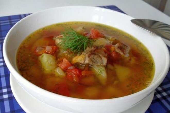 Flavored soup with fried pork