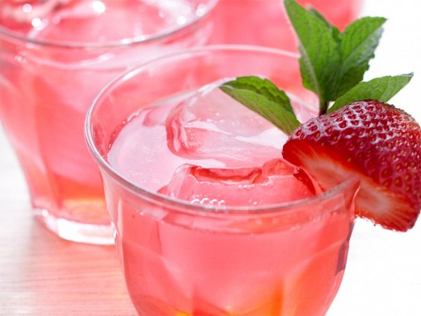 Strawberry mint tea