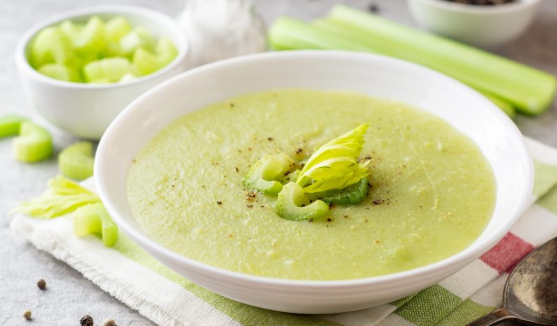 Celery soup with cheese