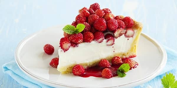 Creamy strawberry pie