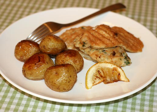 Fish in batter with potatoes